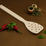 Doğal gürgen ağacı kevgir ve süzgeç kaşık