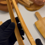 El Yapımı Doğal Şimşir Maşa | Çizmez, Isıya Dayanıklı Ahşap Servis ve Pişirme Maşası